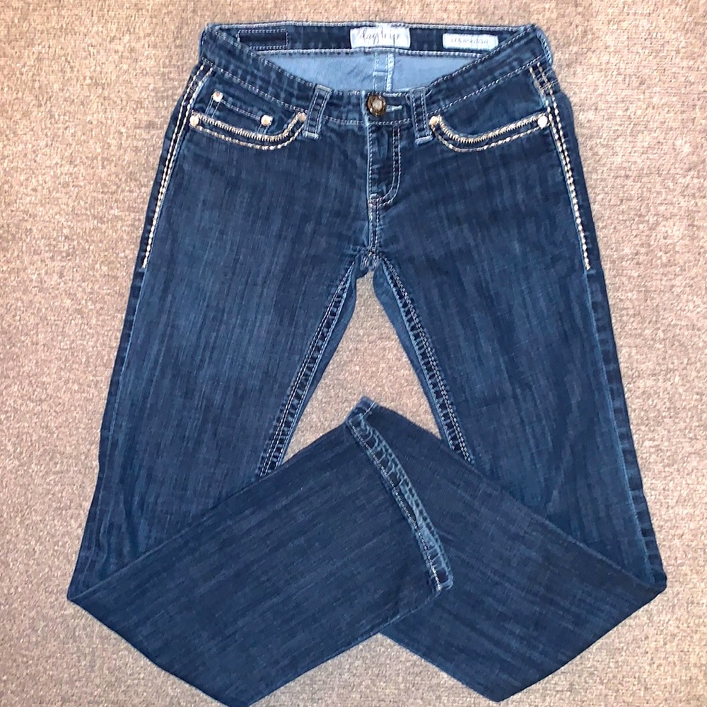 Daytrip Jeans - Picture 1 of 10